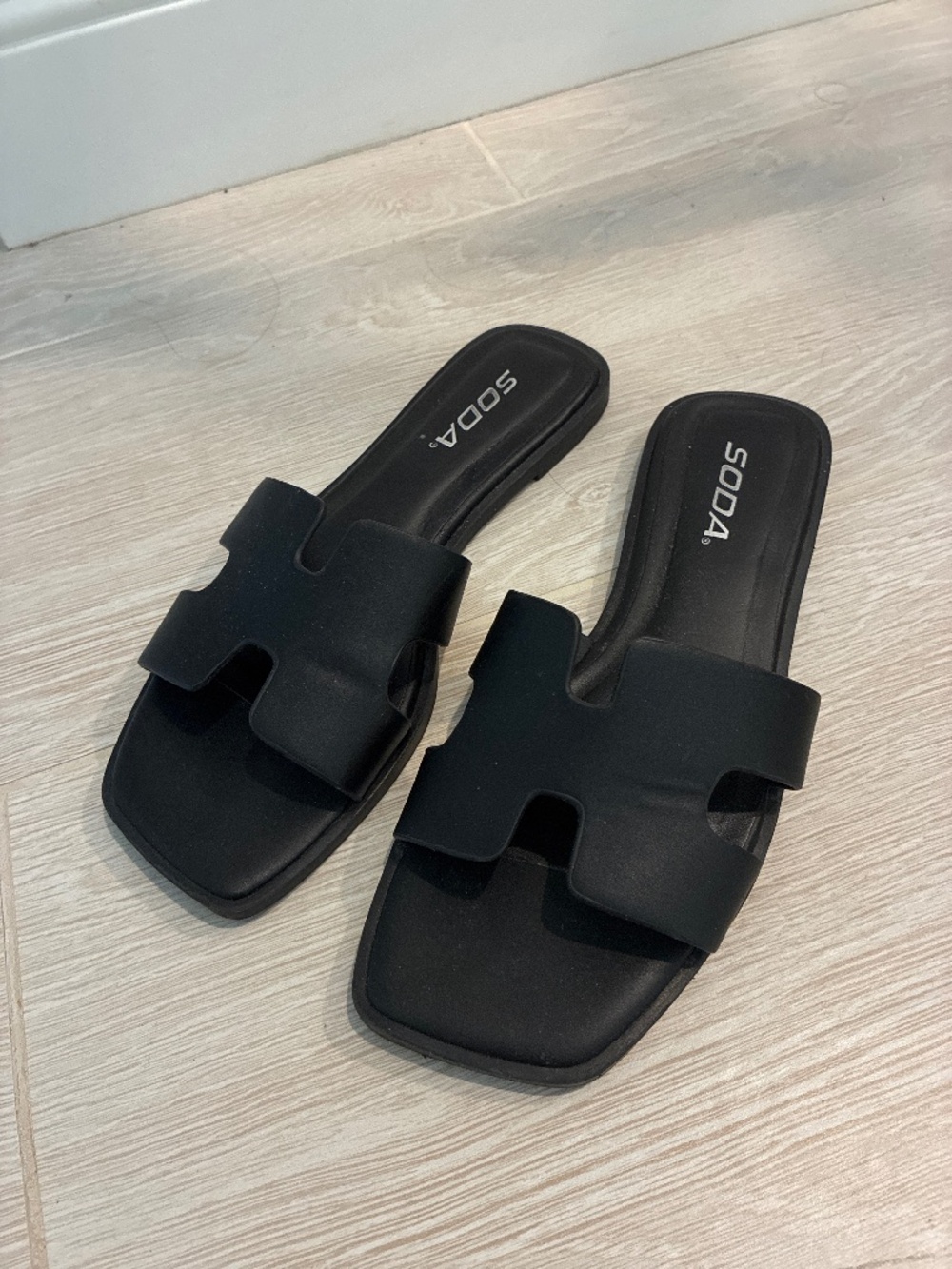 SODA H SANDALS